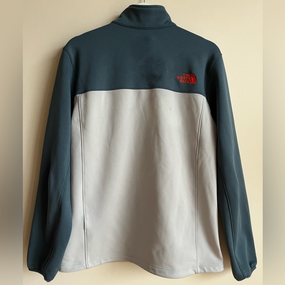 The North Face Men's M Softshell Jacket - Picture 2 of 13